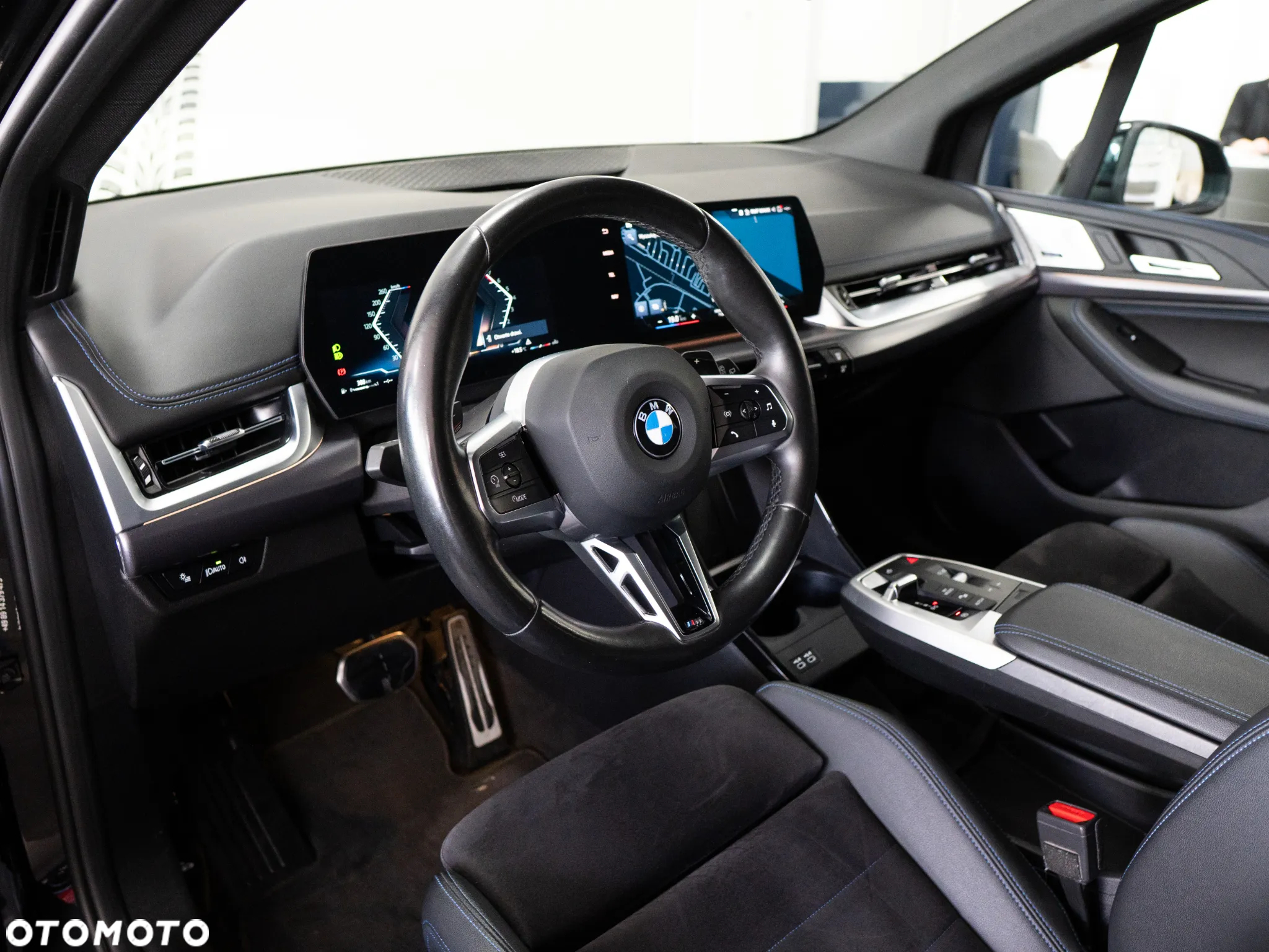 BMW Seria 2 218i - 10