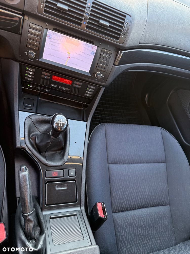 BMW Seria 5 525i - 23