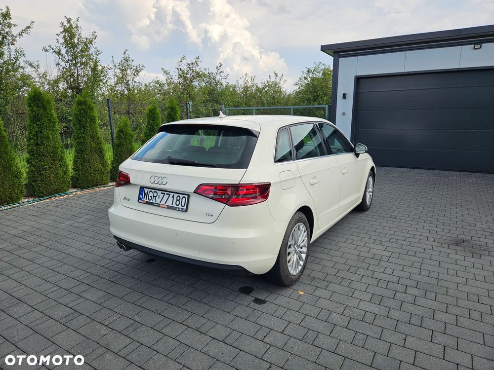 Audi A3 Sportback 2.0 TDI S tronic - 8