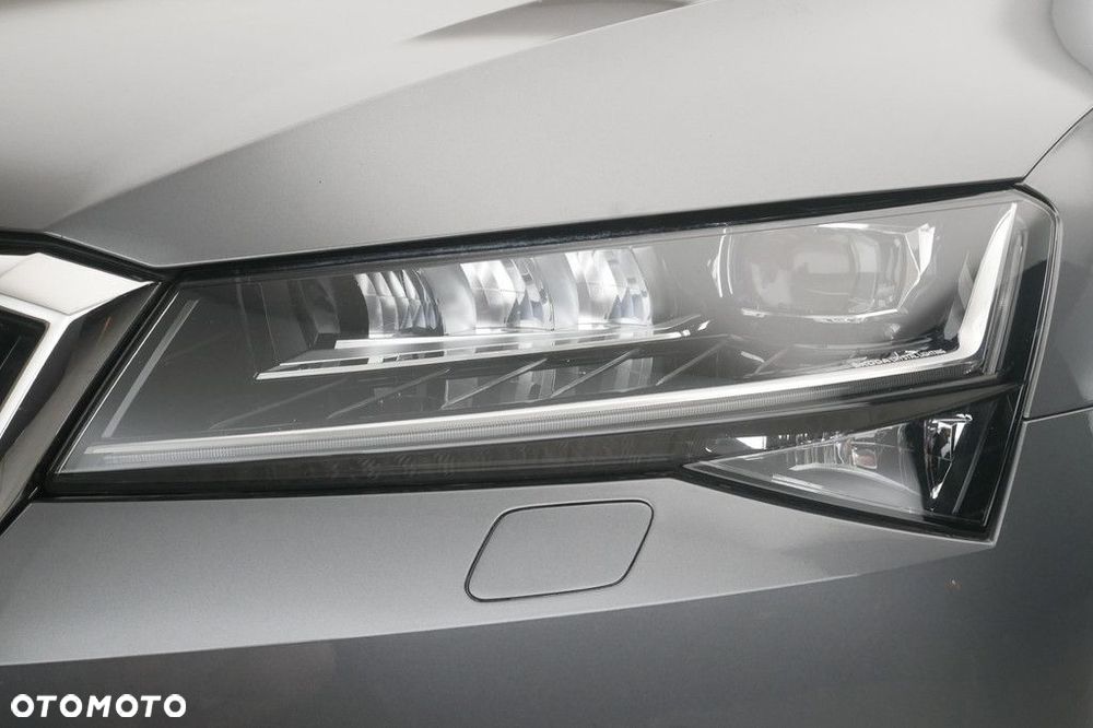 Skoda Superb 2.0 TSI Style DSG - 13