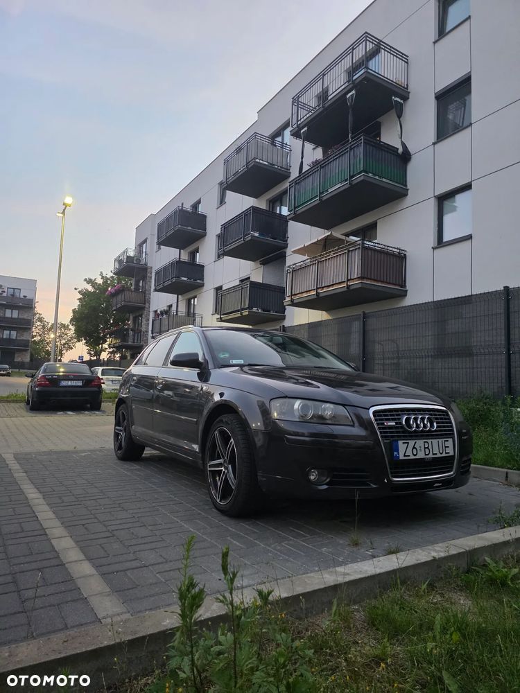 Audi A3 Sportback - 1
