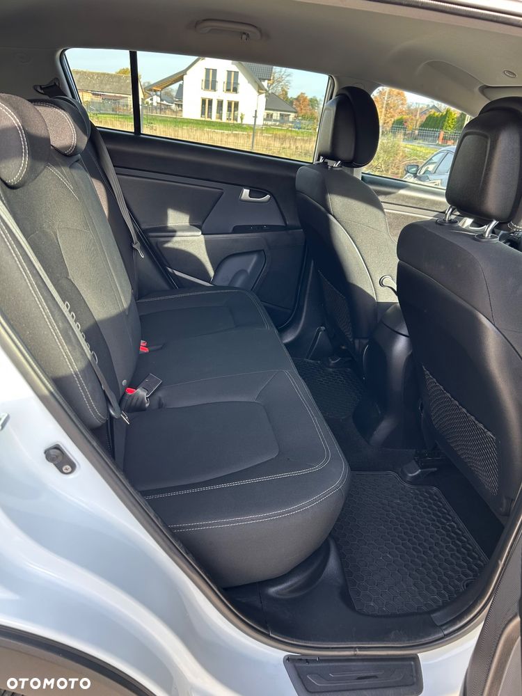 Kia Sportage ver-1-6-gdi-business-line-l-2wd - 28