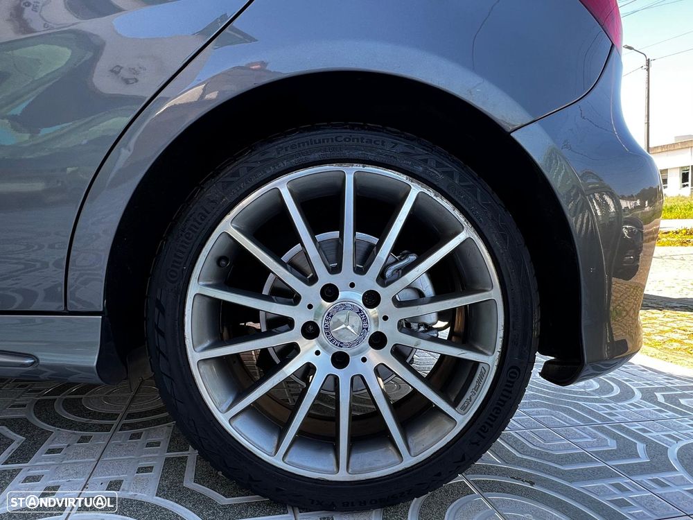 Mercedes-Benz A 180 d AMG Line Aut. - 53