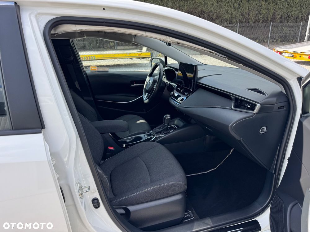 Toyota Corolla 1.8 Hybrid Comfort - 28
