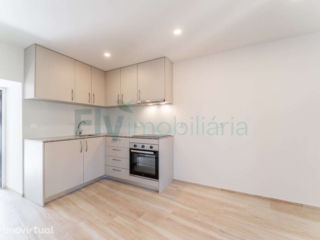 Andar de Moradia T2 para Arrendamento- Tagilde - Grande imagem: 2/17