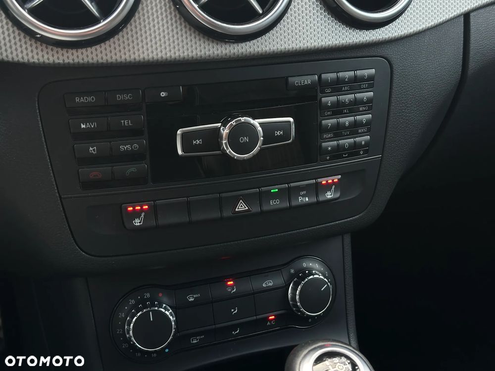 Mercedes-Benz Klasa B 180 UrbanStyle Edition - 18