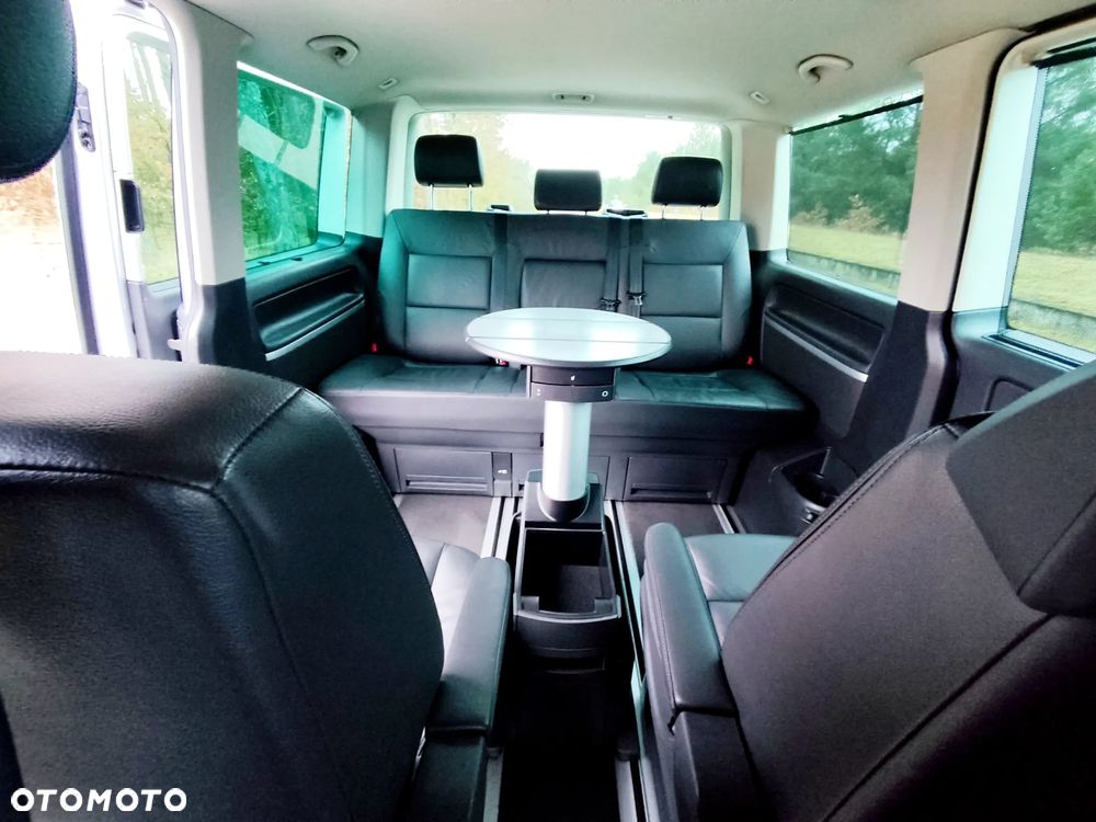 Volkswagen Multivan - 16