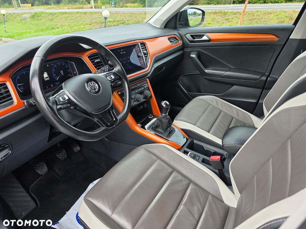 Volkswagen T-Roc - 21
