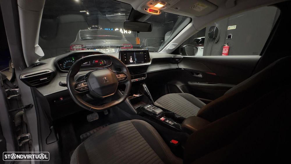 Peugeot e-208 E-Style - 14
