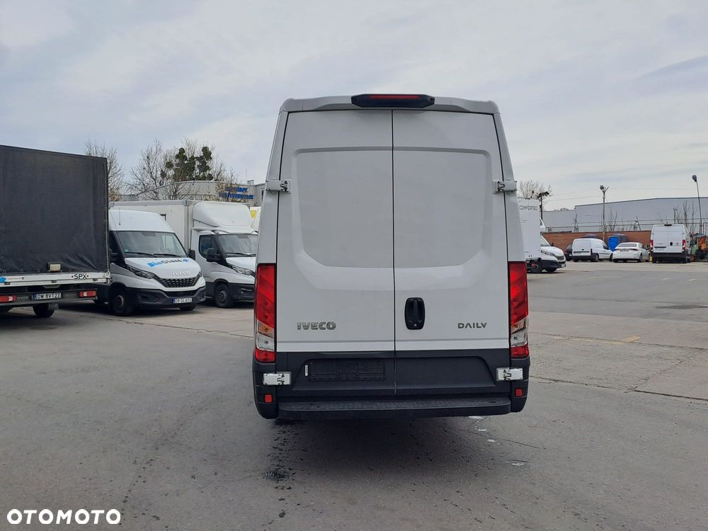 Iveco 35S16V Maxi 16m3 L4H2 Blaszak Furgon - 26