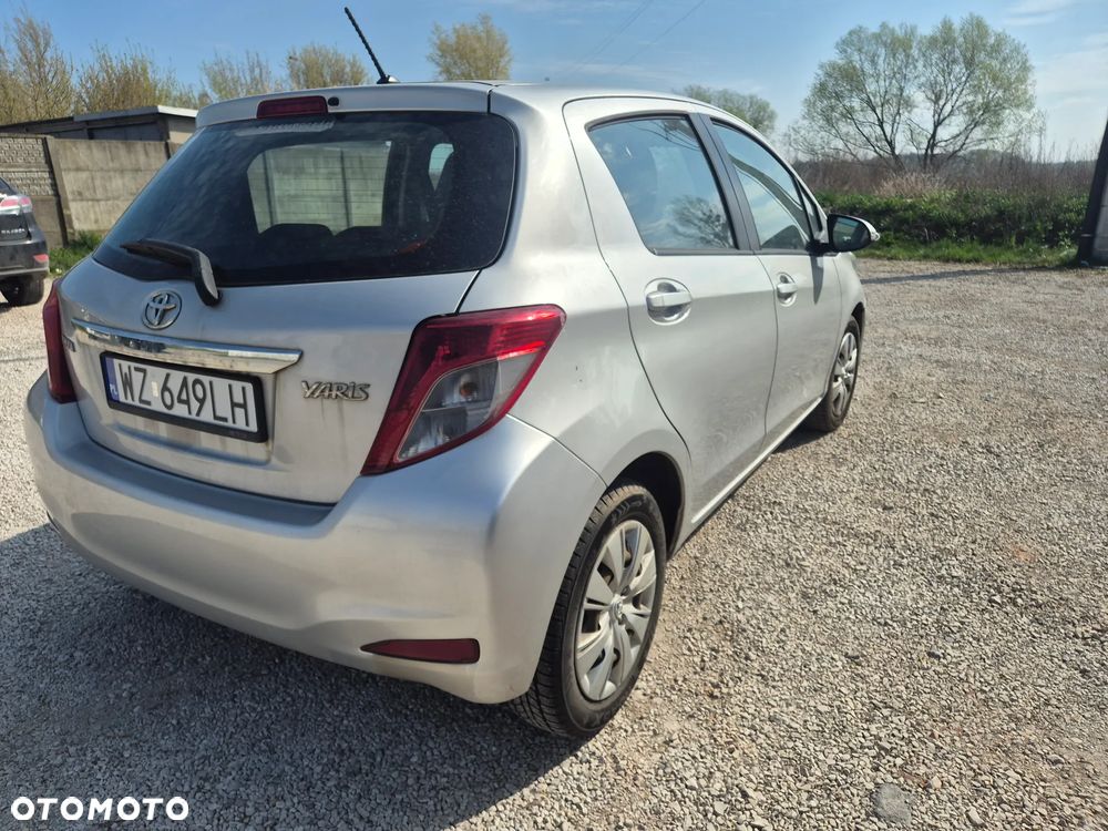 Toyota Yaris 1.33 Premium - 5