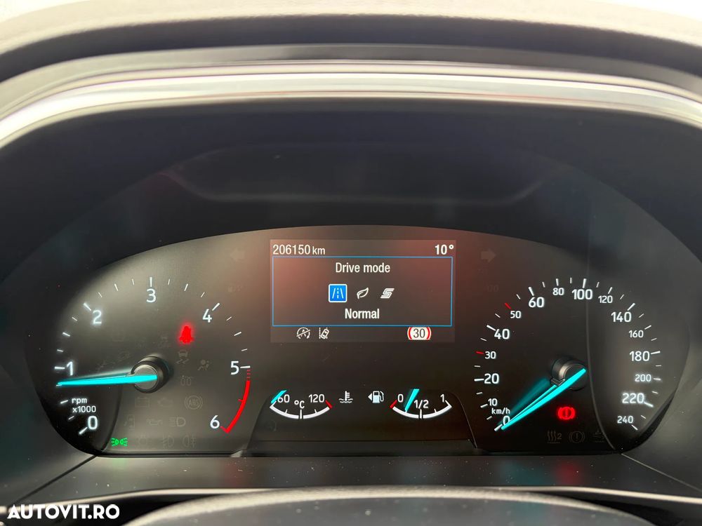 Ford Focus 1.5 EcoBlue Titanium X - 19