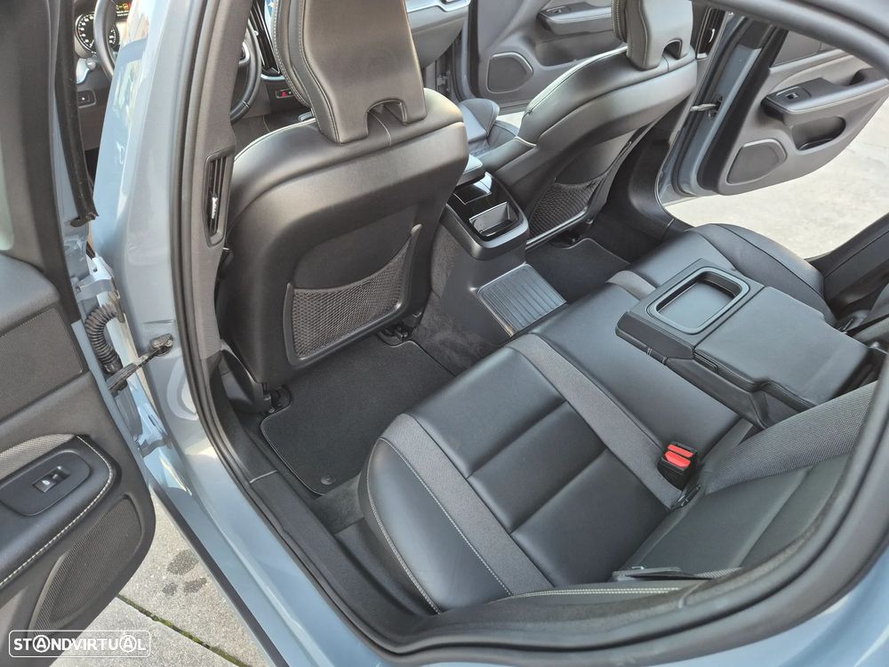 Volvo V60 2.0 T6 AWD TE R-Design - 40