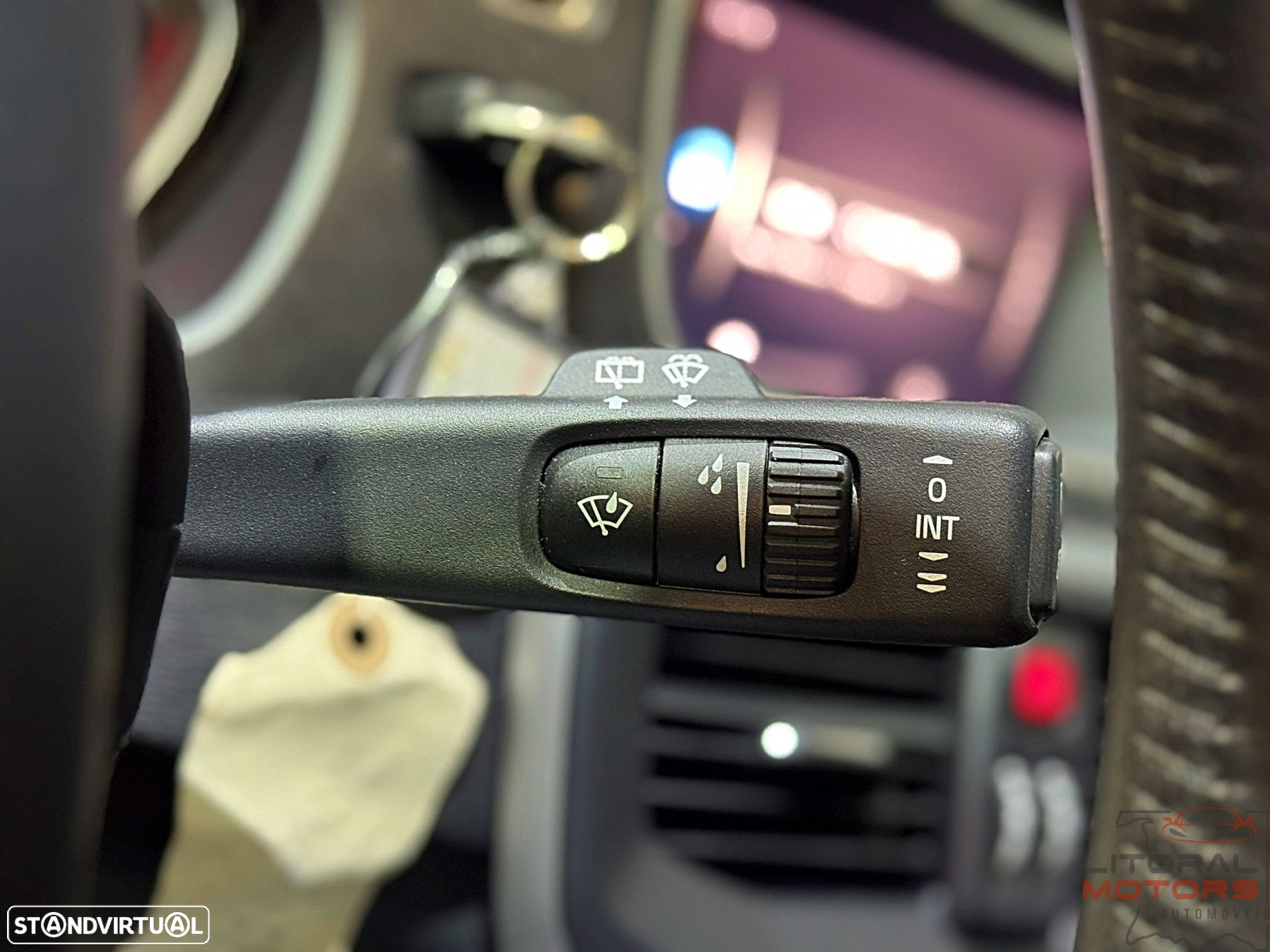 Volvo V40 D2 Line You! - 23