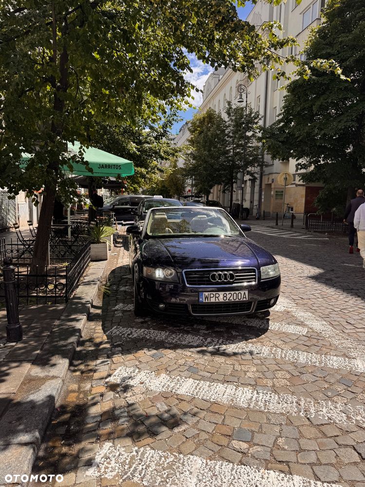 Audi A4 Cabrio 2.4 - 6