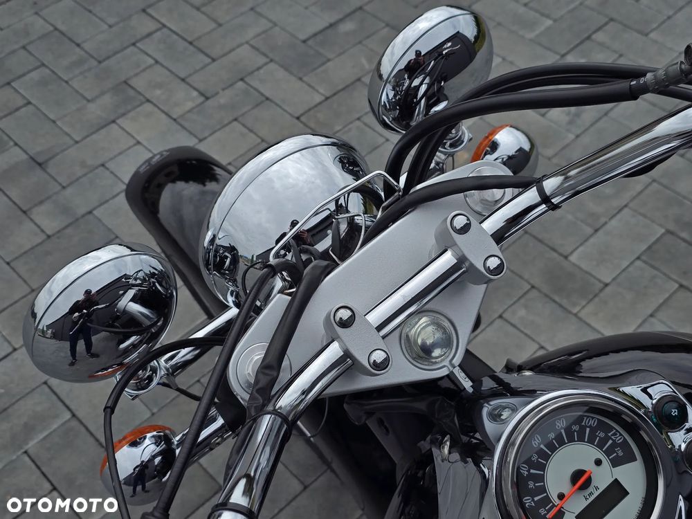 Suzuki Intruder - 19