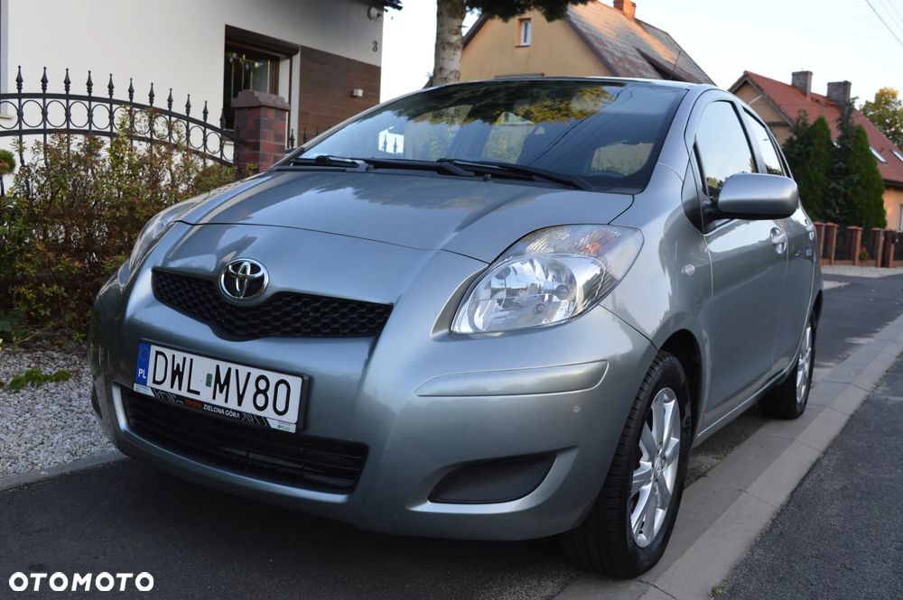 Toyota Yaris - 1