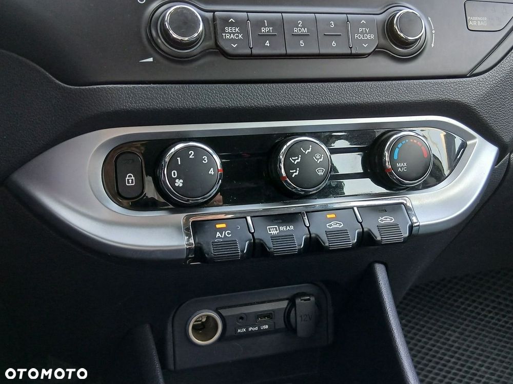 Kia Rio 1.2 L - 22