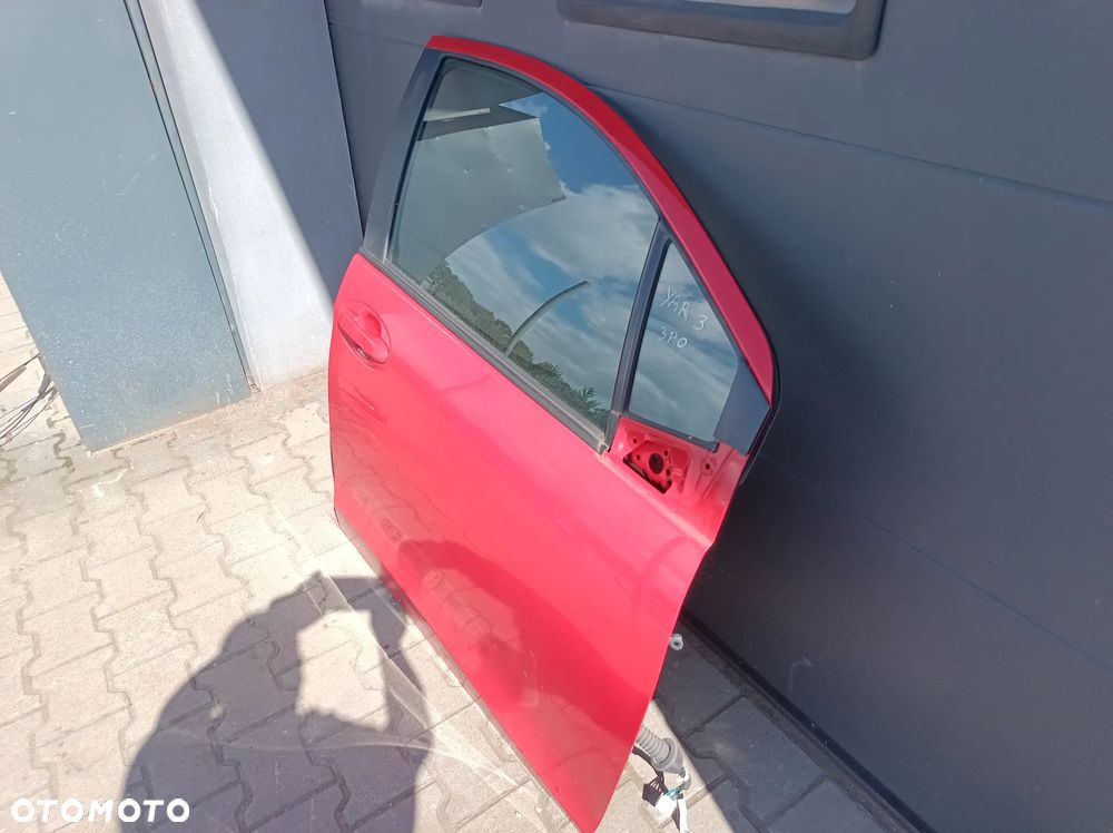 TOYOTA YARIS III 5D drzwi prawe przednie lak 3P0 - 2