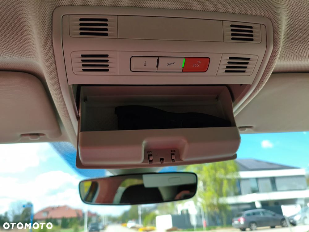 Volkswagen Taigo 1.0 TSI Style DSG - 12