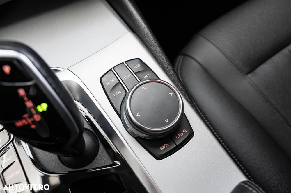 BMW Seria 5 520d Aut. Luxury Line - 16