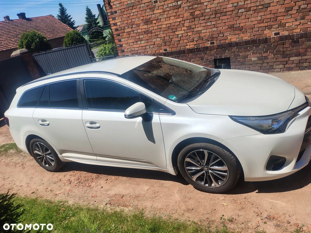 Toyota Avensis Touring Sports 1.8 Edition S+ - 3