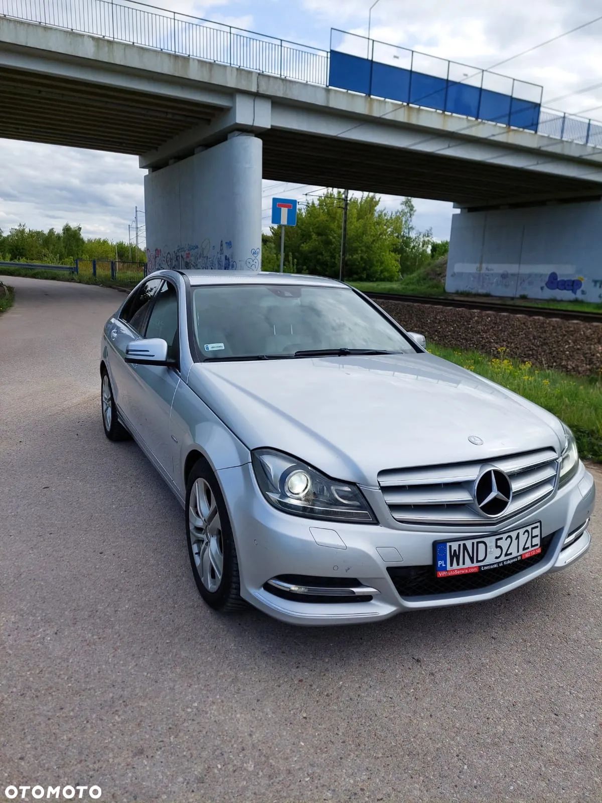 Mercedes-Benz Klasa C 250 CGI BlueEff Avantgarde - 1