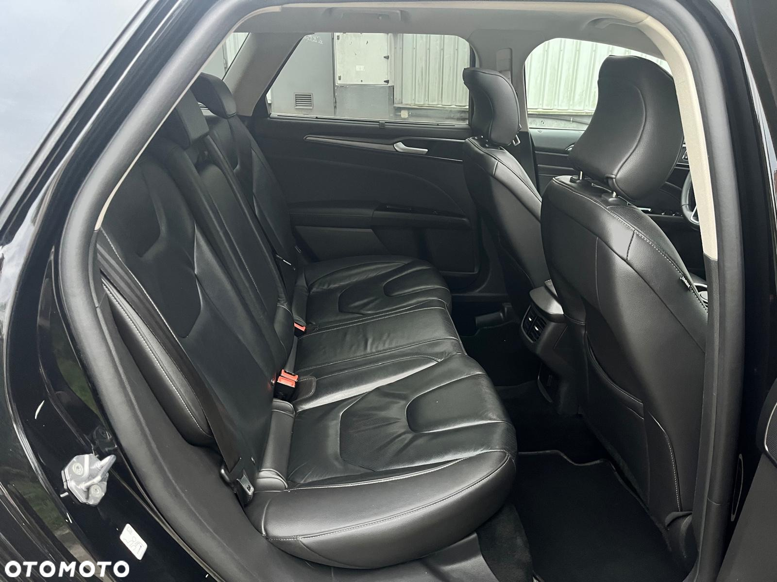 Ford Mondeo 2.0 Hybrid Titanium - 20