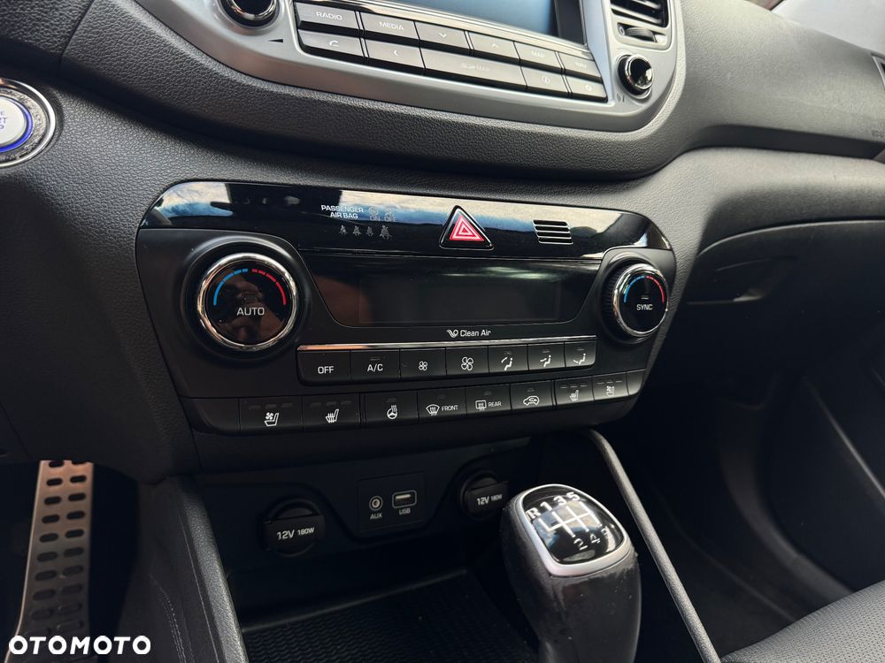 Hyundai Tucson 2.0 CRDI BlueDrive Style 2WD - 9