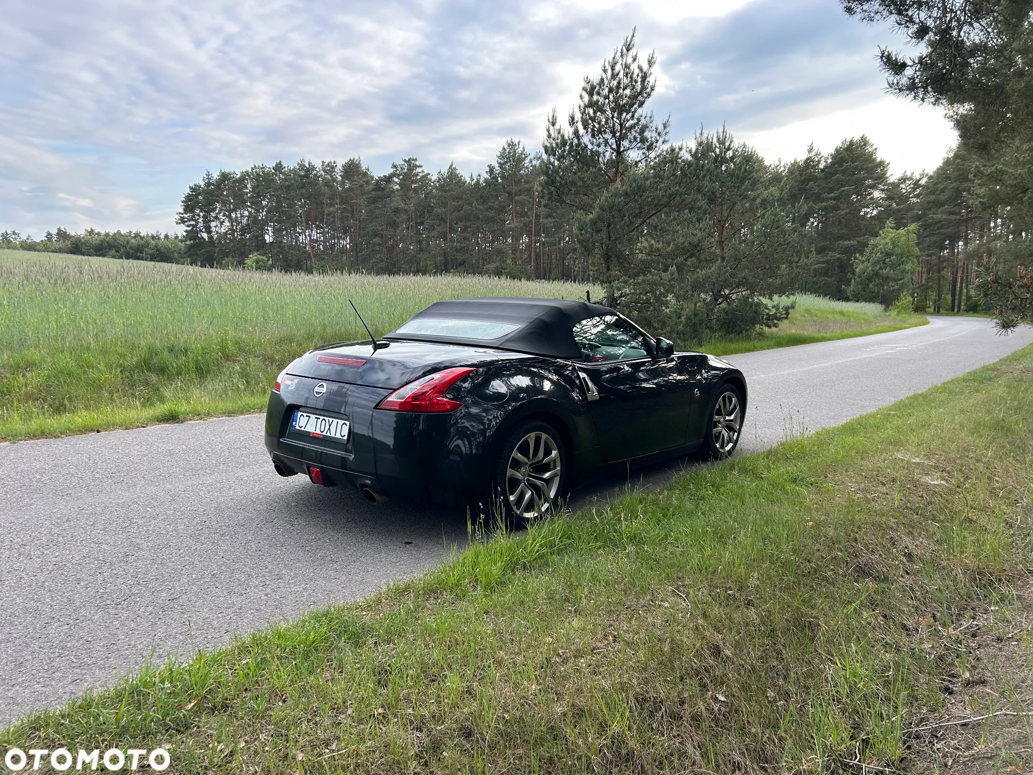 Nissan 370 Z Standard - 2