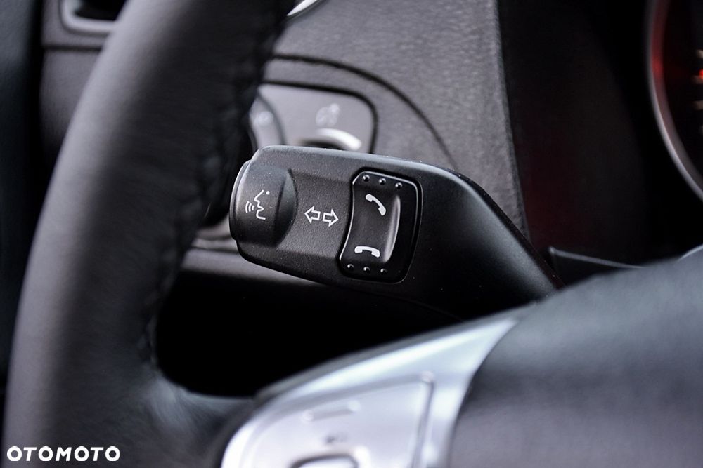 Ford S-Max 2.0 TDCi DPF Business Edition - 24