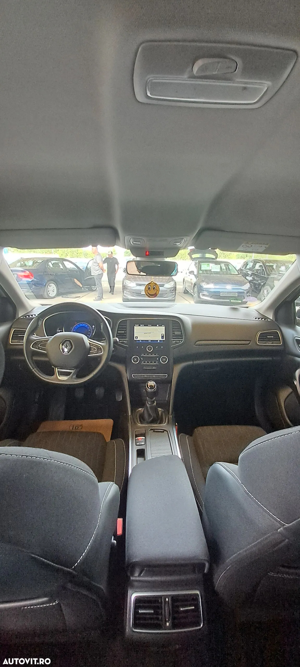 Renault Megane Estate TCe GPF Zen - 11