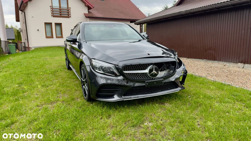 Mercedes-Benz Klasa C 400 4Matic 9G-TRONIC AMG Line - 1