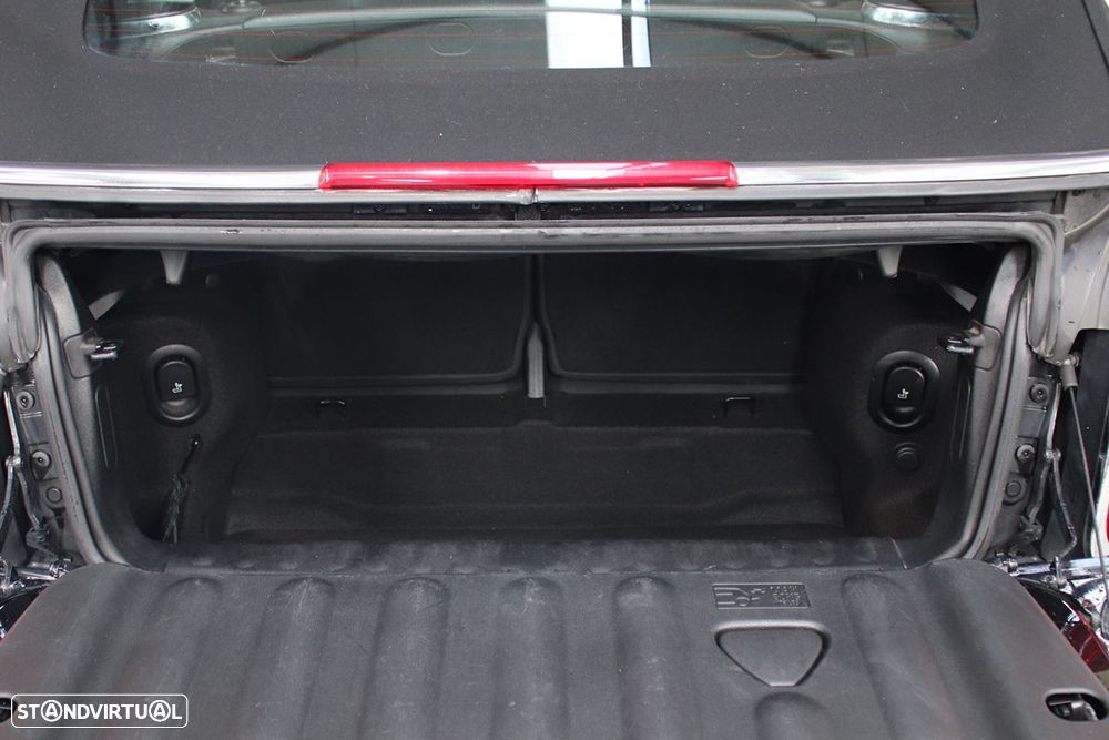 MINI Cabrio Cooper Auto - 22