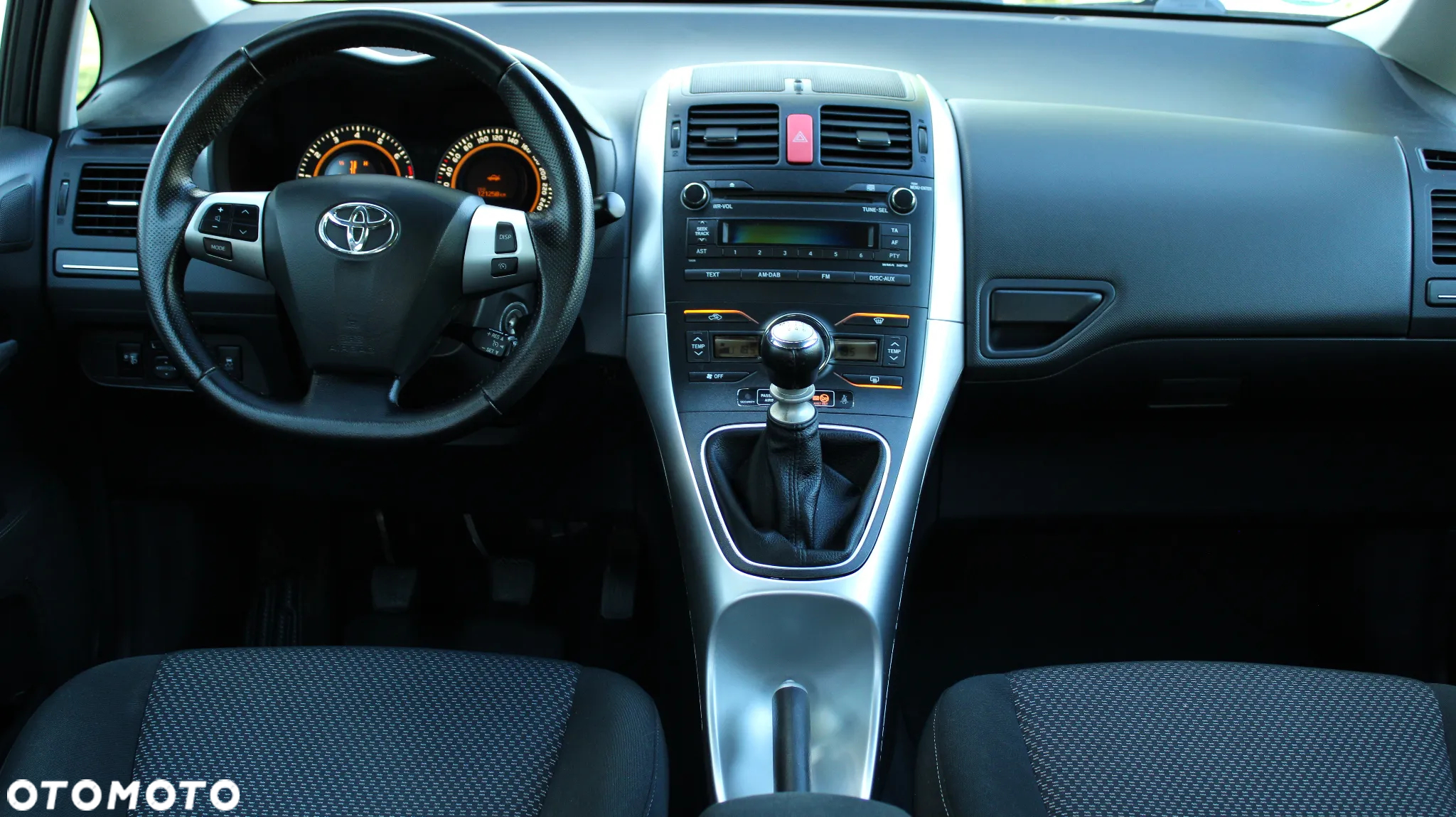 Toyota Auris 1.6 Premium - 7