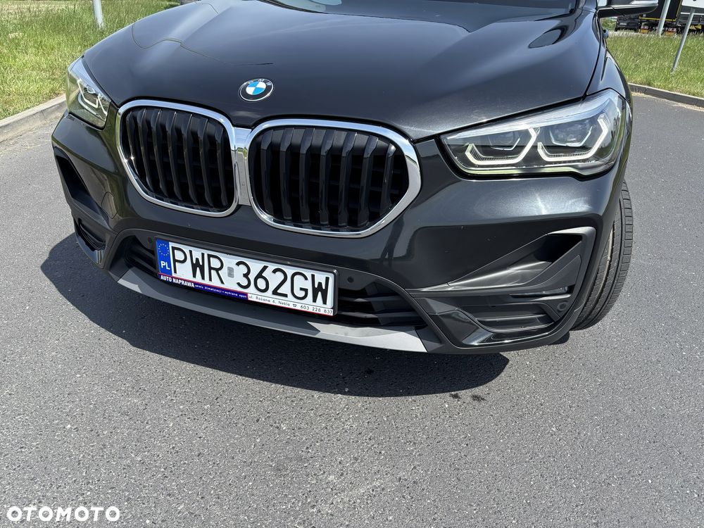 BMW X1 sDrive18d Sport Line - 23