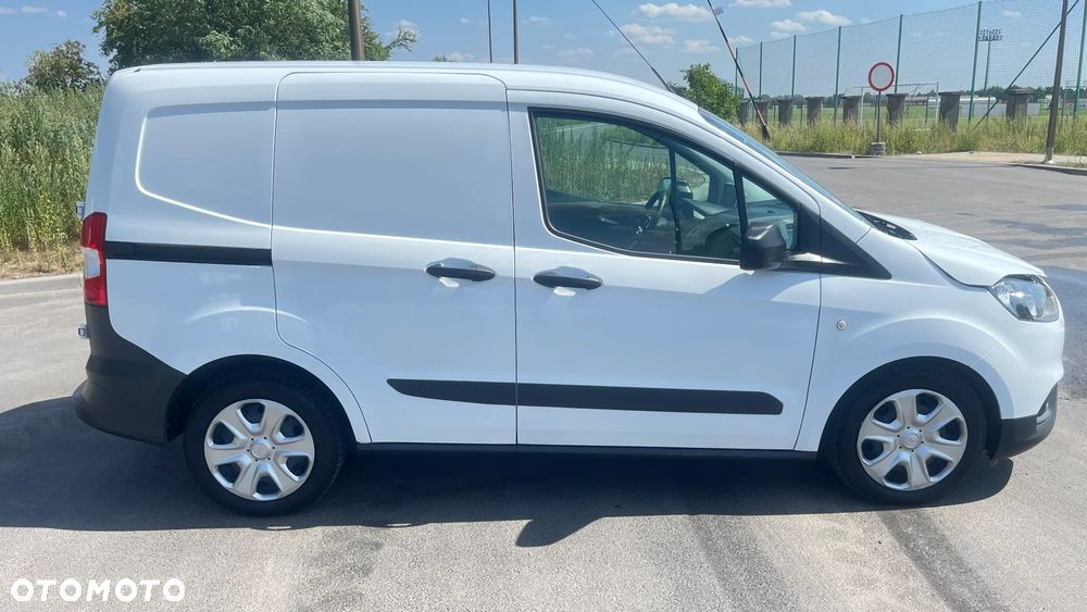 Ford Transit Courier - 2