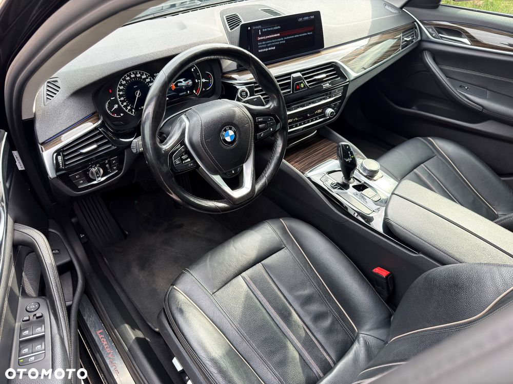 BMW Seria 5 530d xDrive Luxury Line - 24