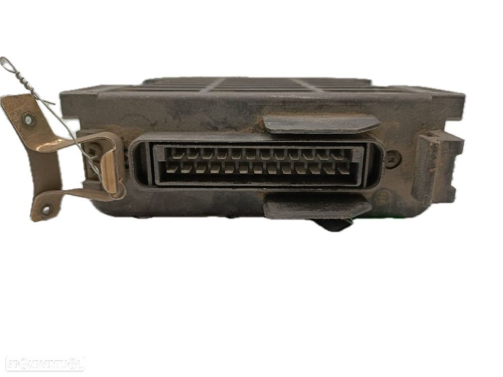 Centralina Motor Mercedes-Benz 190 (W201) - 2