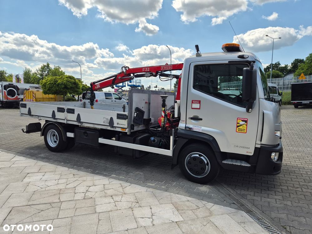 Renault D 7.5 180 / SKRZYNIA / HDS FASSI F32 / NISKI PRZEBIEG / BEZWYPADKOWY / OKLEJONY / AUTOMAT / CHWYTAK / SERWISOWANY / UNIKAT / EURO 6 - 7