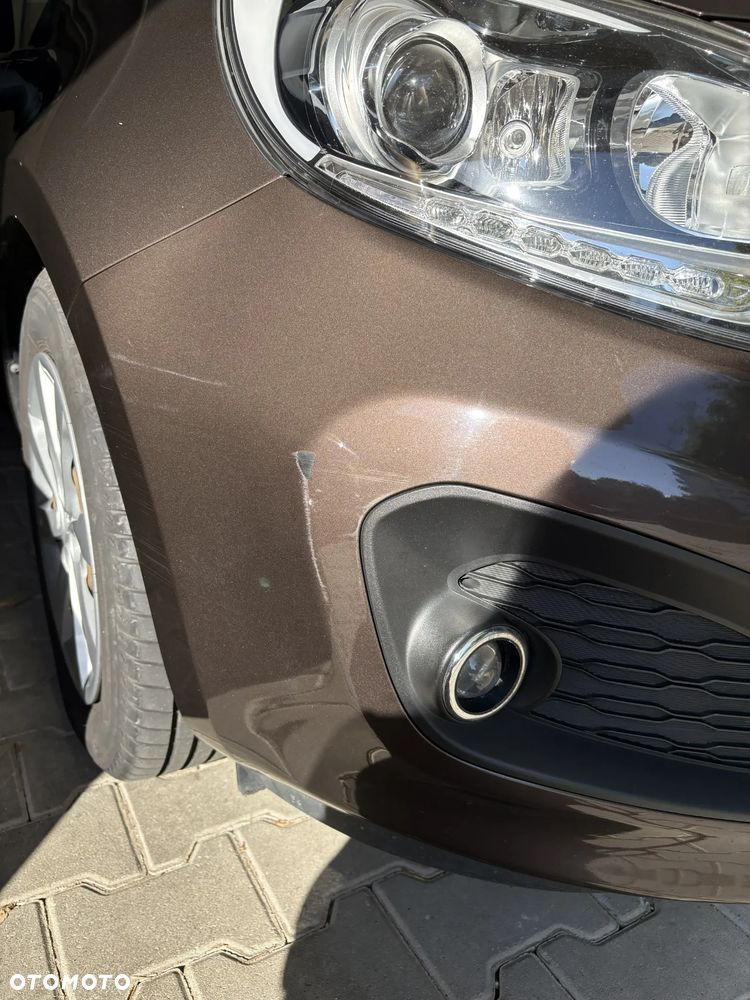 Kia Rio 1.4 L - 9