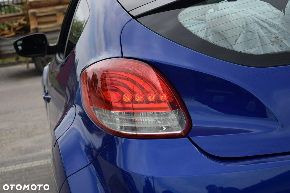 Hyundai Veloster 1.6 Style - 22