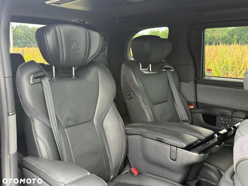 Lexus LM 350h Prestige - 25