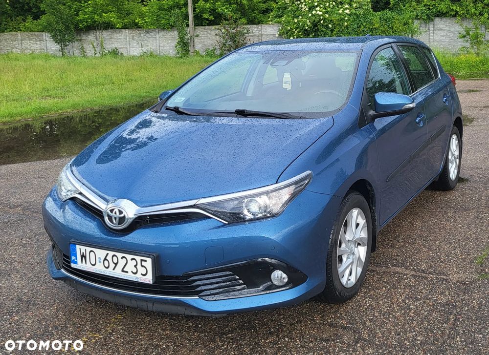 Toyota Auris 1.6 Selection - 2
