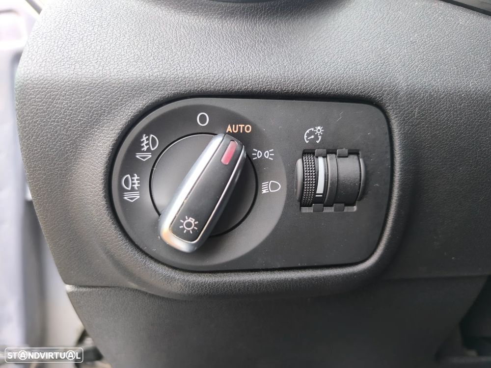 Audi A1 1.6 TDI Sport - 6