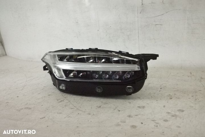 Far Dreapta Full Led Active High Beam Original In Stare Buna Volvo  XC - 3