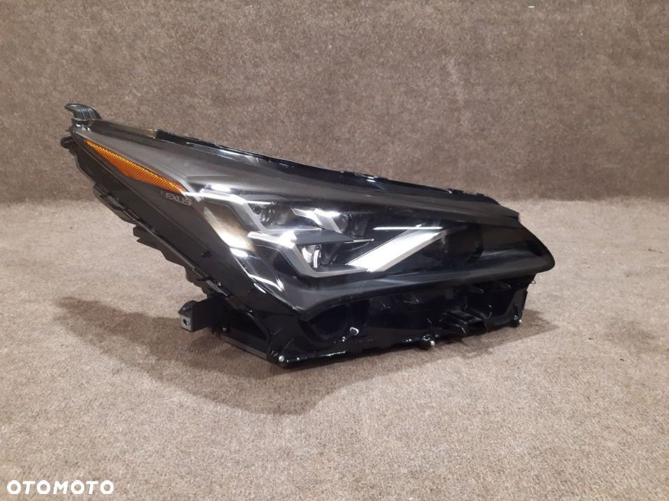 LEXUS NX F-Sport17-21r Lampa Przód Prawy - 1