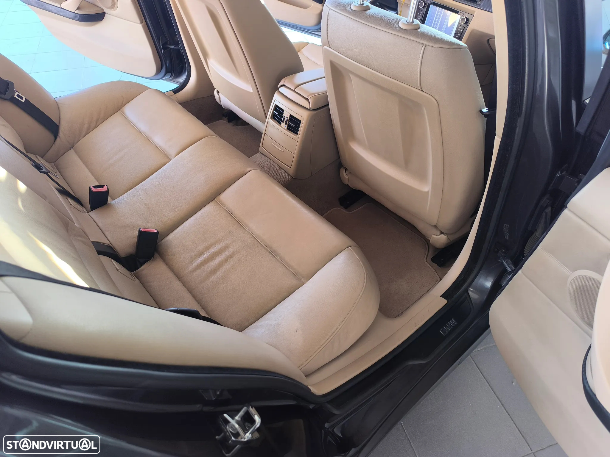 BMW 320 d Touring - 19