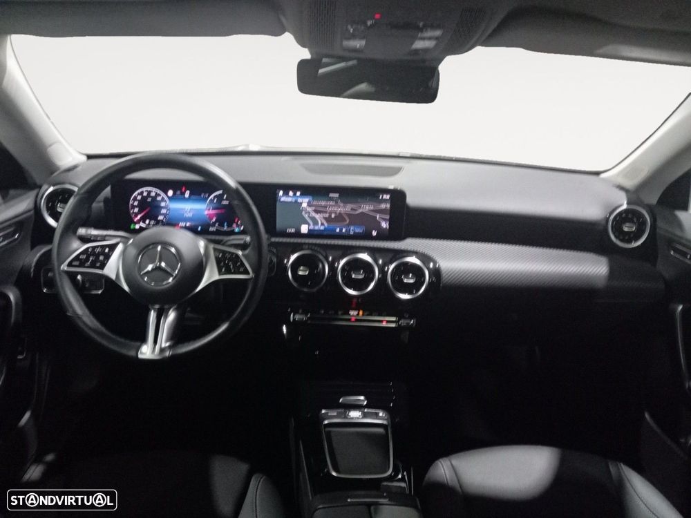 Mercedes-Benz CLA 180 d - 10