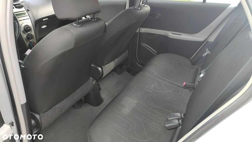 Toyota Yaris 1.0 VVT-i Cool - 18